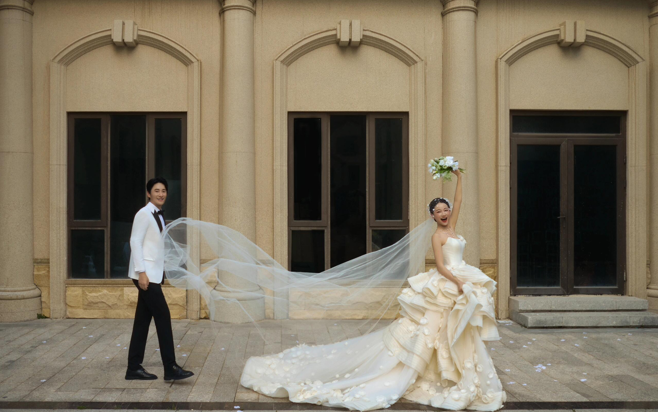 活人感滿(mǎn)滿(mǎn)｜超松弛的紀(jì)實(shí)風(fēng)街拍婚紗照