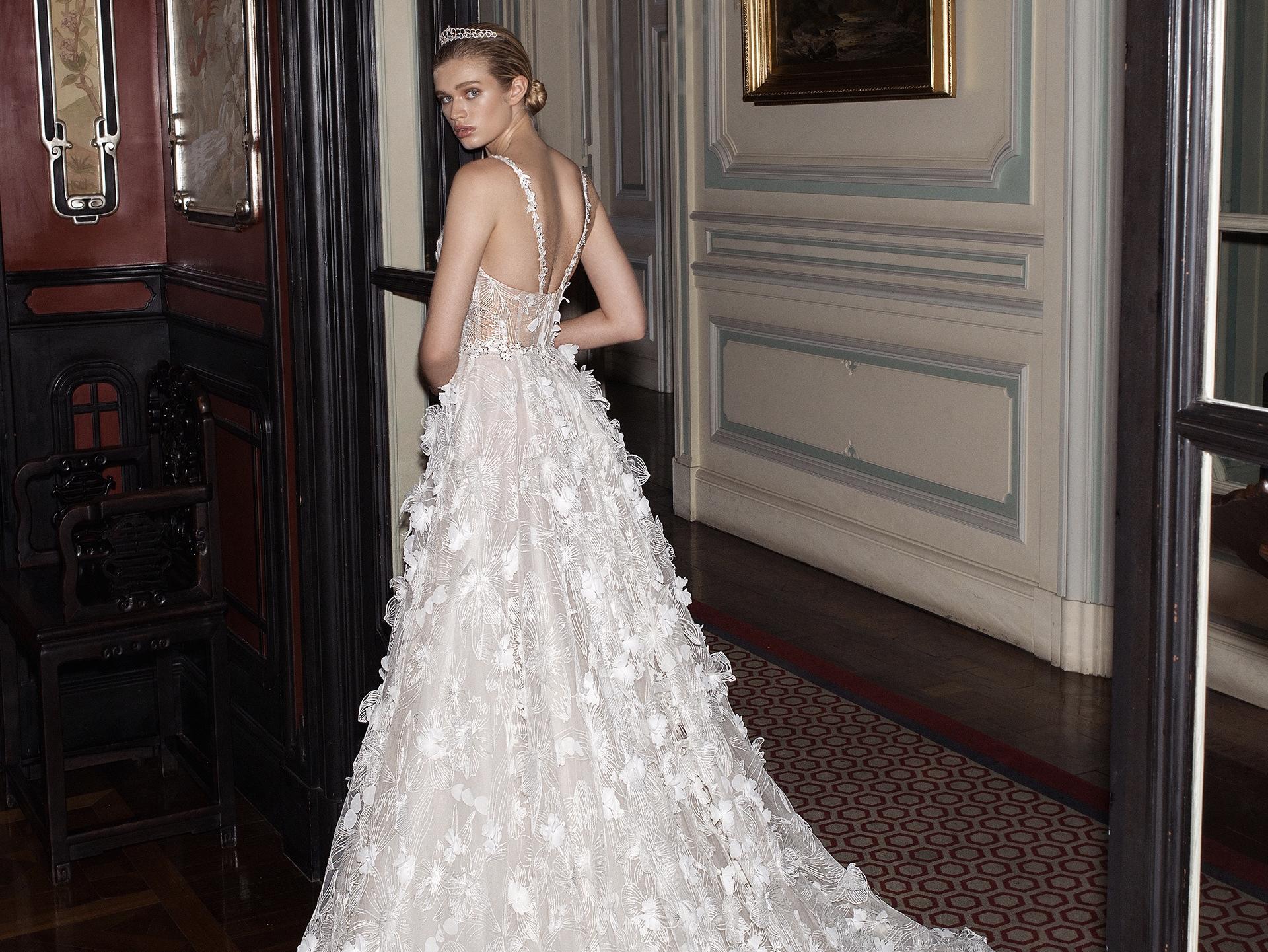 【奢华三件套租赁】拖尾主纱+敬酒礼服+出门纱秀禾