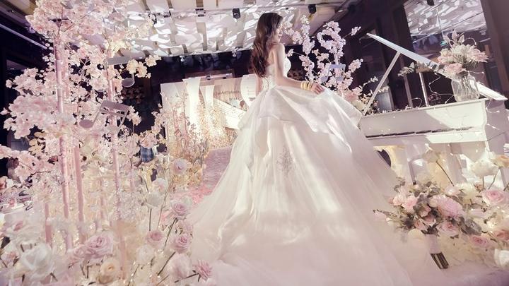 限时5.9折小预算布置韩式奢华风格包括四大金刚