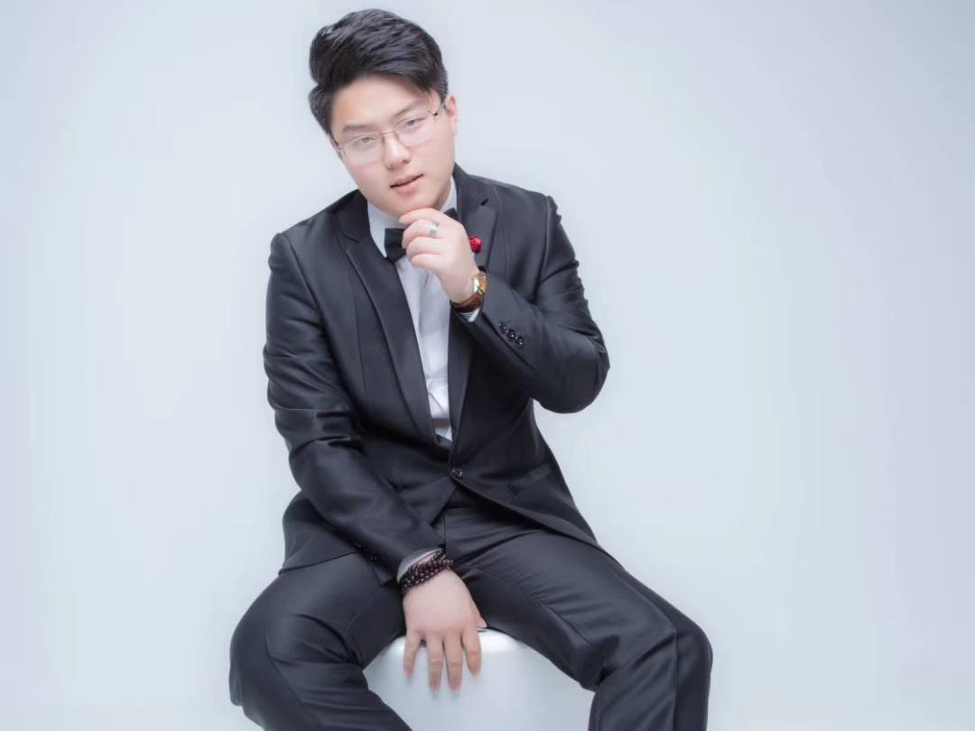 汪帅（量身打造每场婚礼 用故事情节享受仪式）