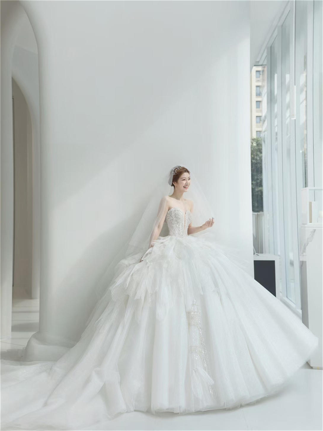 【限时抢购】设计师款主纱套餐，再送4件伴娘服