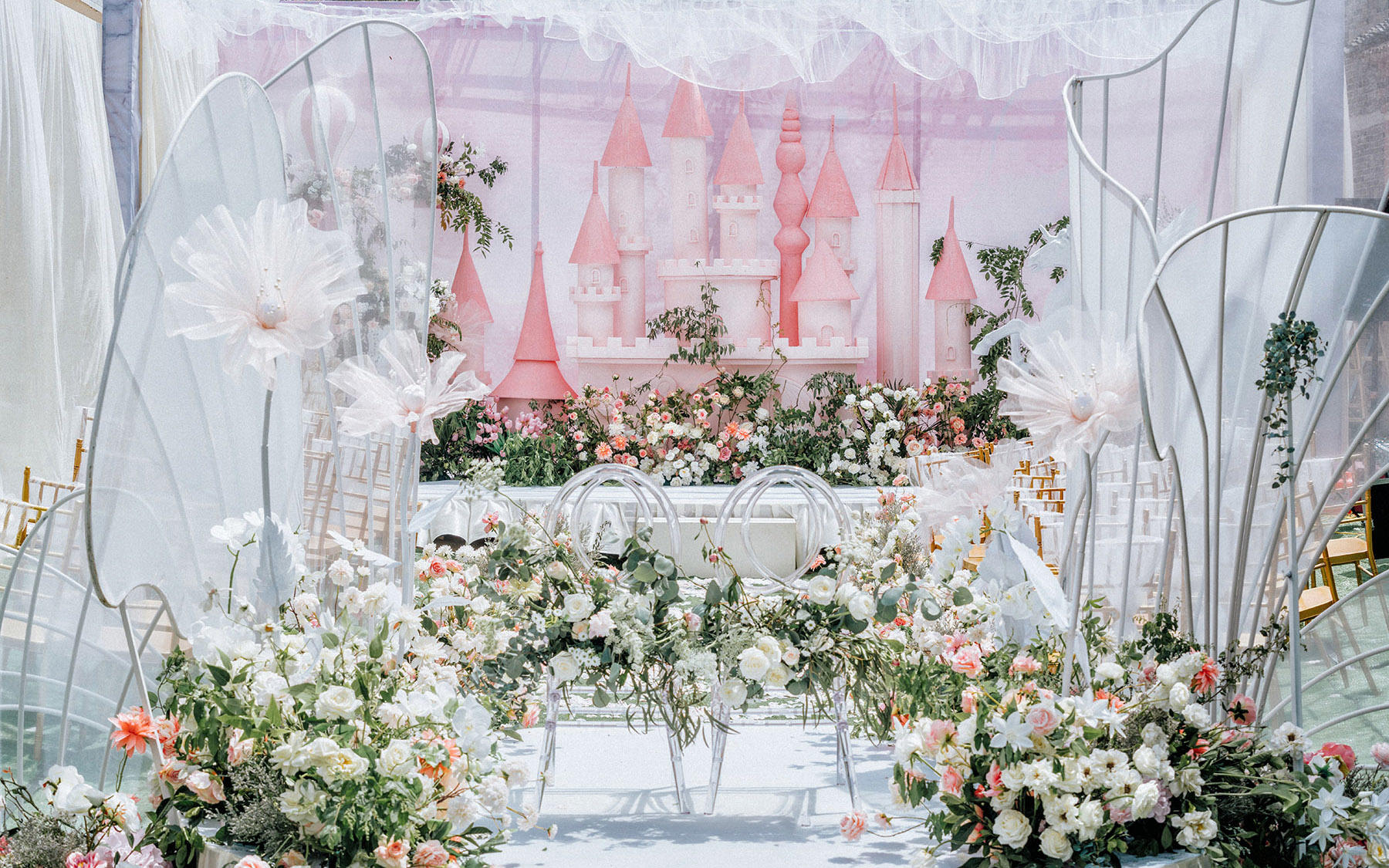 户外粉色公主风梦幻城堡婚礼
