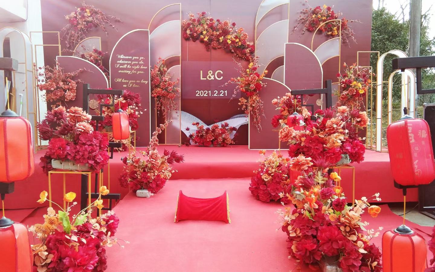 【一价全包】复古风红色婚礼布置+四大金刚超值
