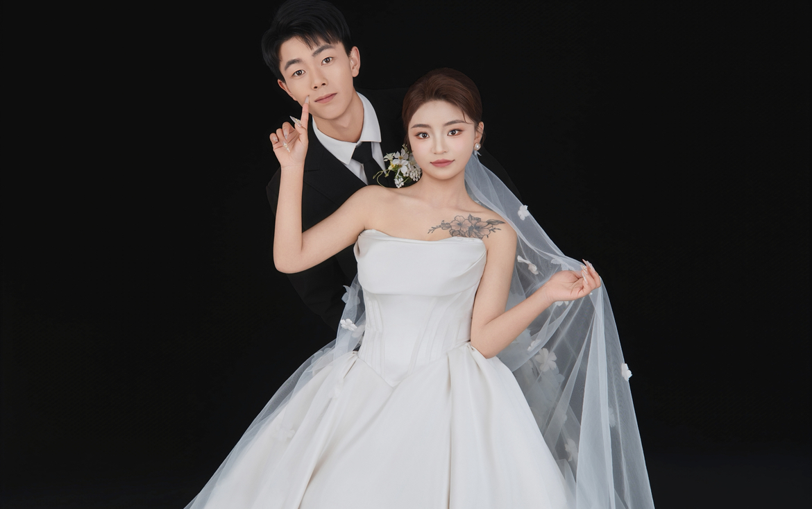 自由隨性｜藏不住的幸福與甜蜜 極簡婚紗照