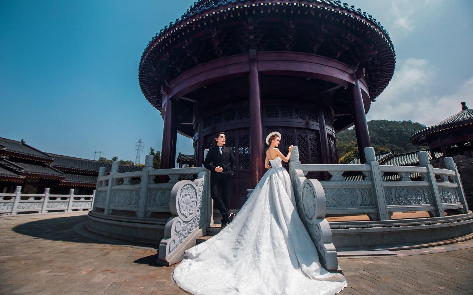 【特惠限量套餐】婚纱摄影