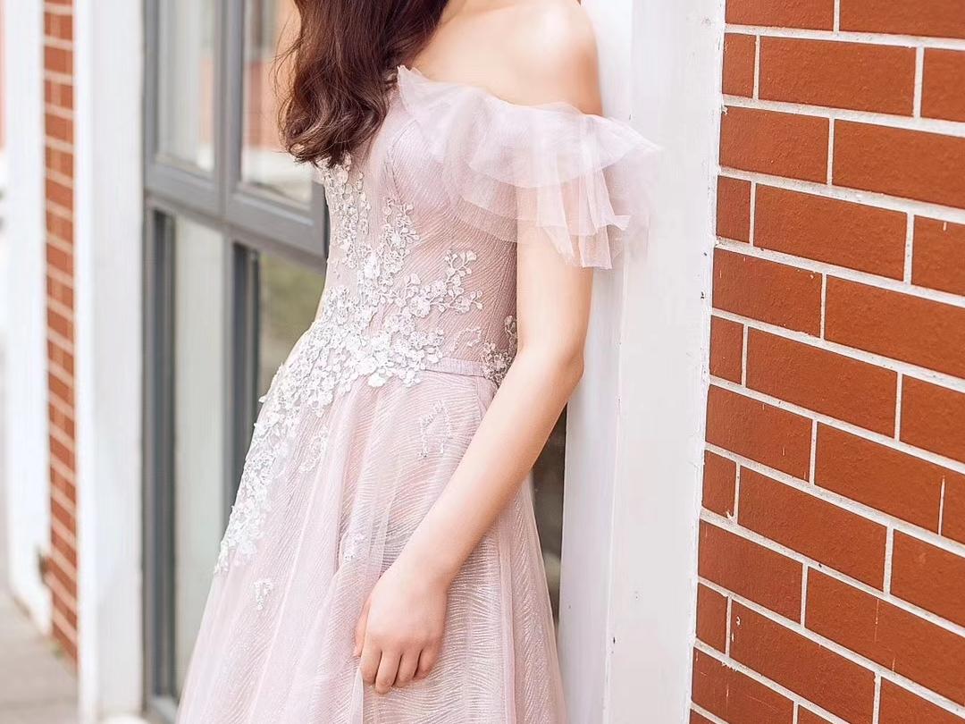 团购特价 妆发+礼服 舞台主持·演出·比赛·领奖