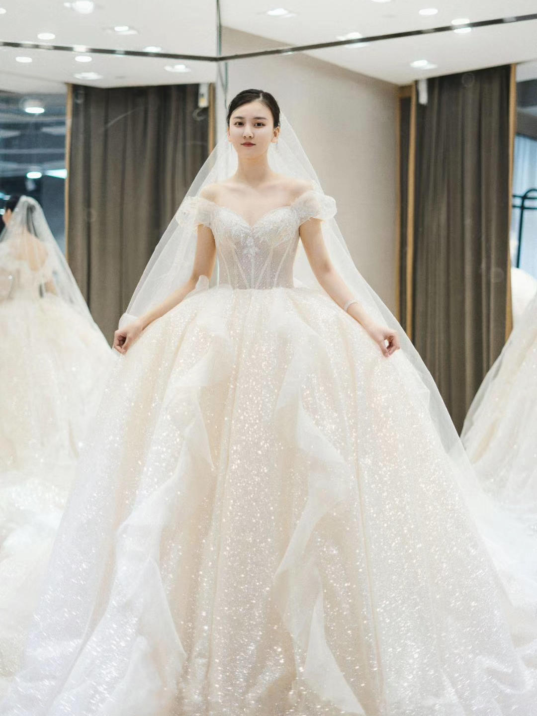 《奢华高定系列》2020设计师主婚纱9件套＋跟妆