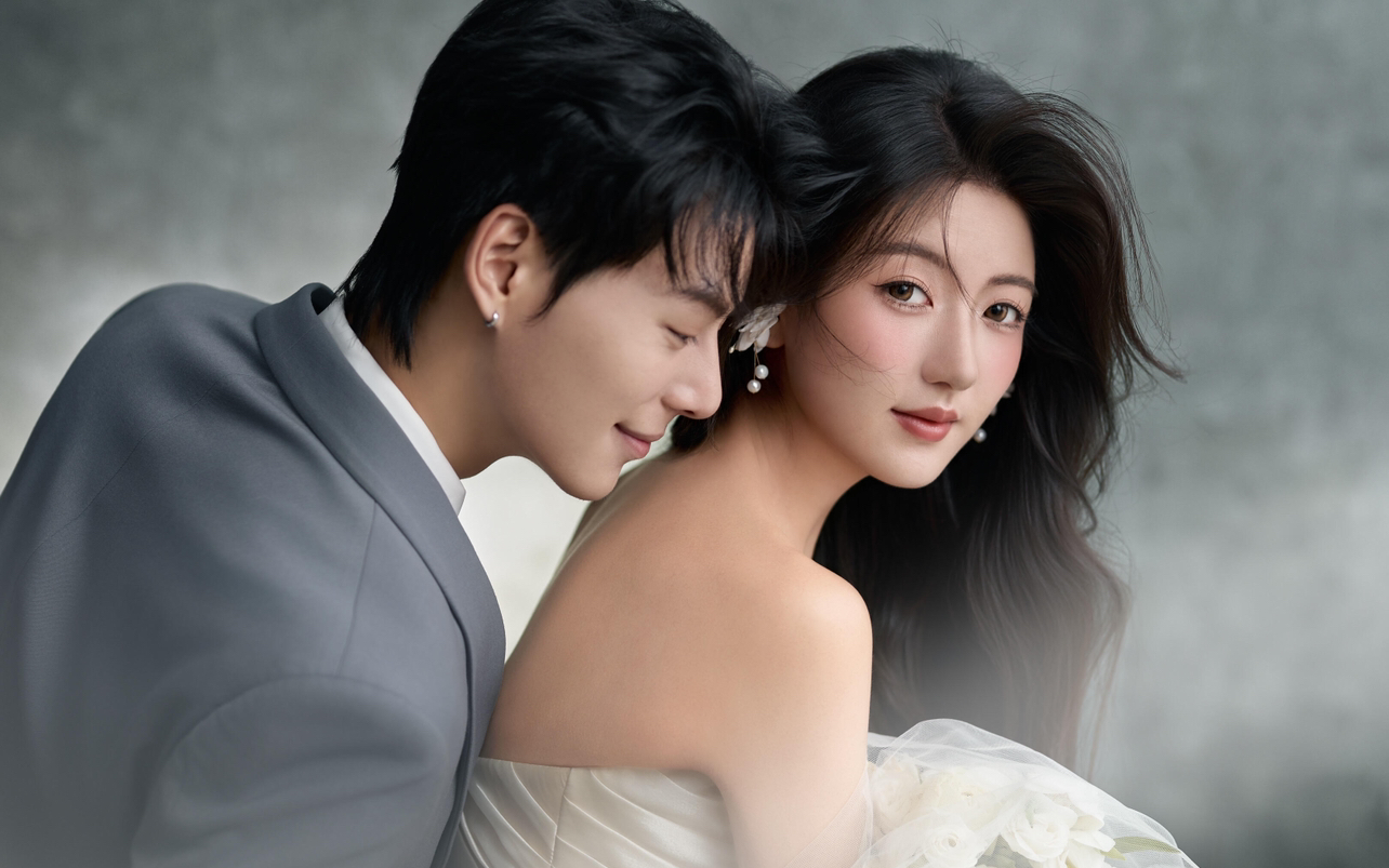 把爱情拍进油画里｜光影肖像婚纱照