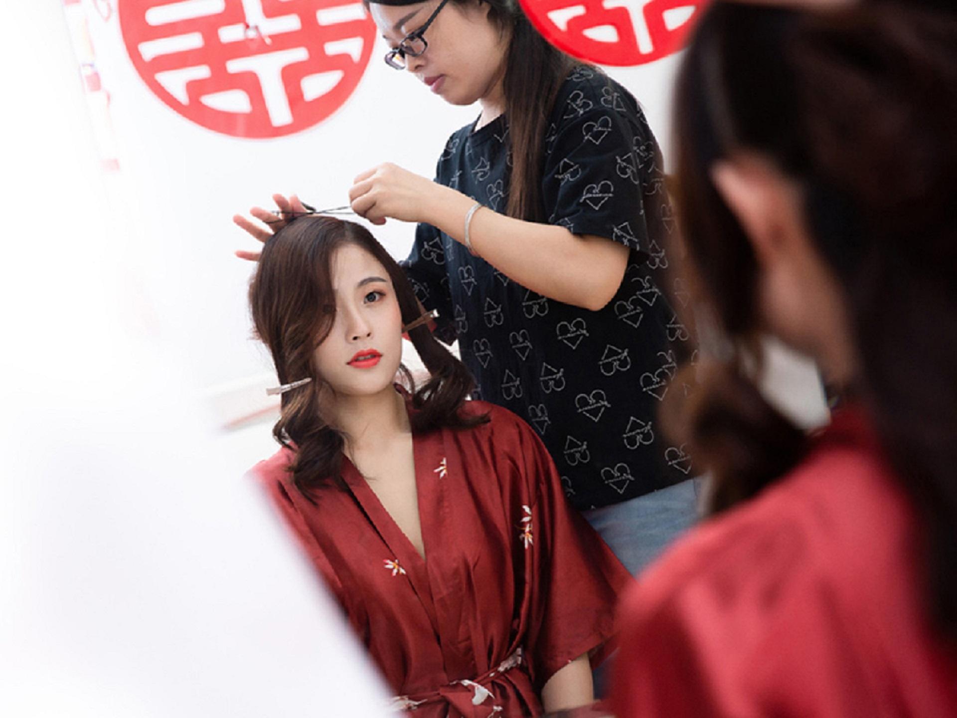 【致青春】免租齐地出门纱秀禾/+跟妆1280市内