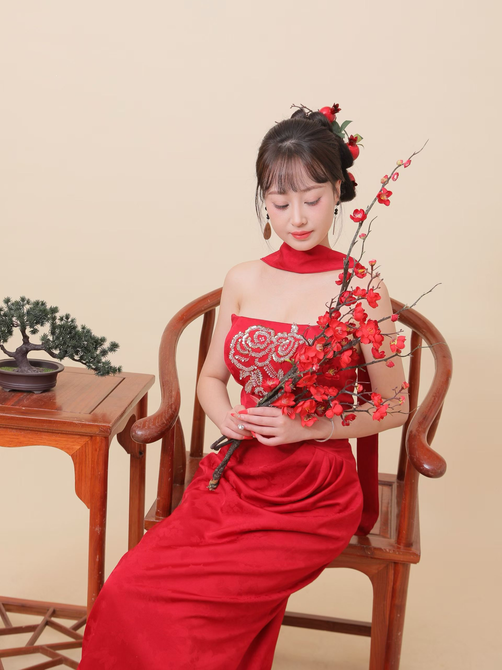 武义新娘跟妆｜中式敬酒服妆容｜温婉大气造型