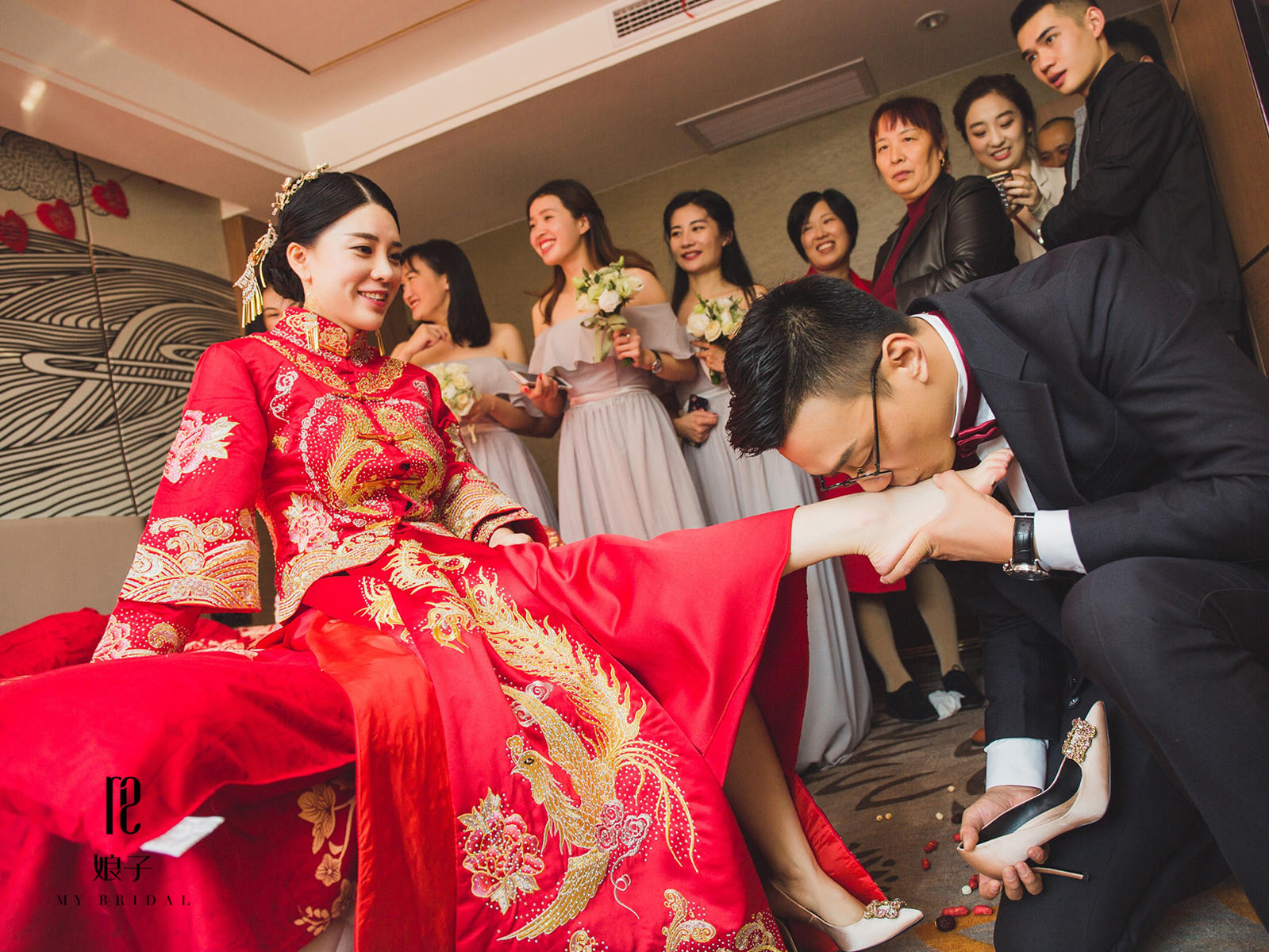 双凤中式礼服可铺床出门服