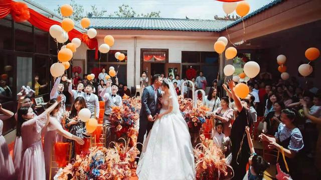 【牵手婚礼】橘色系的浪漫——小院婚礼