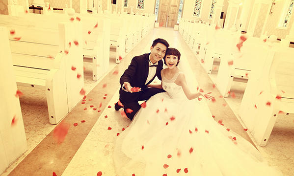 复古情侣写真蜜月成都婚纱照拍摄结婚照团购3899