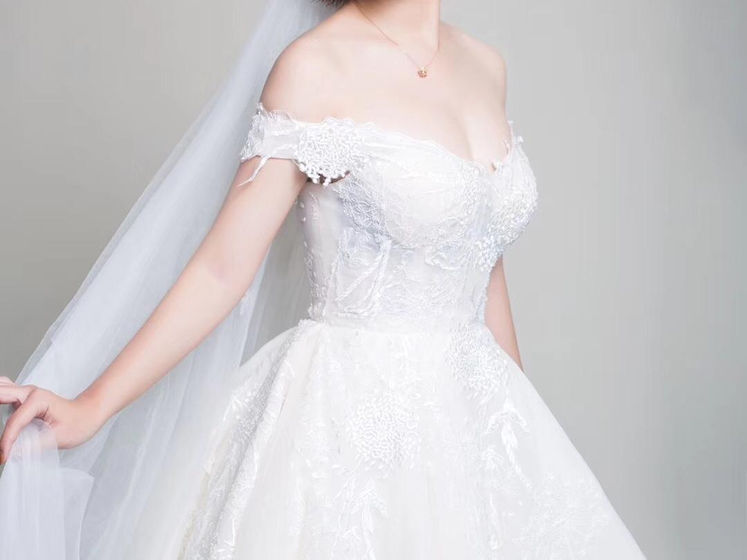 【胭白超值套餐】主纱+秀禾+敬酒服11件套+跟妆