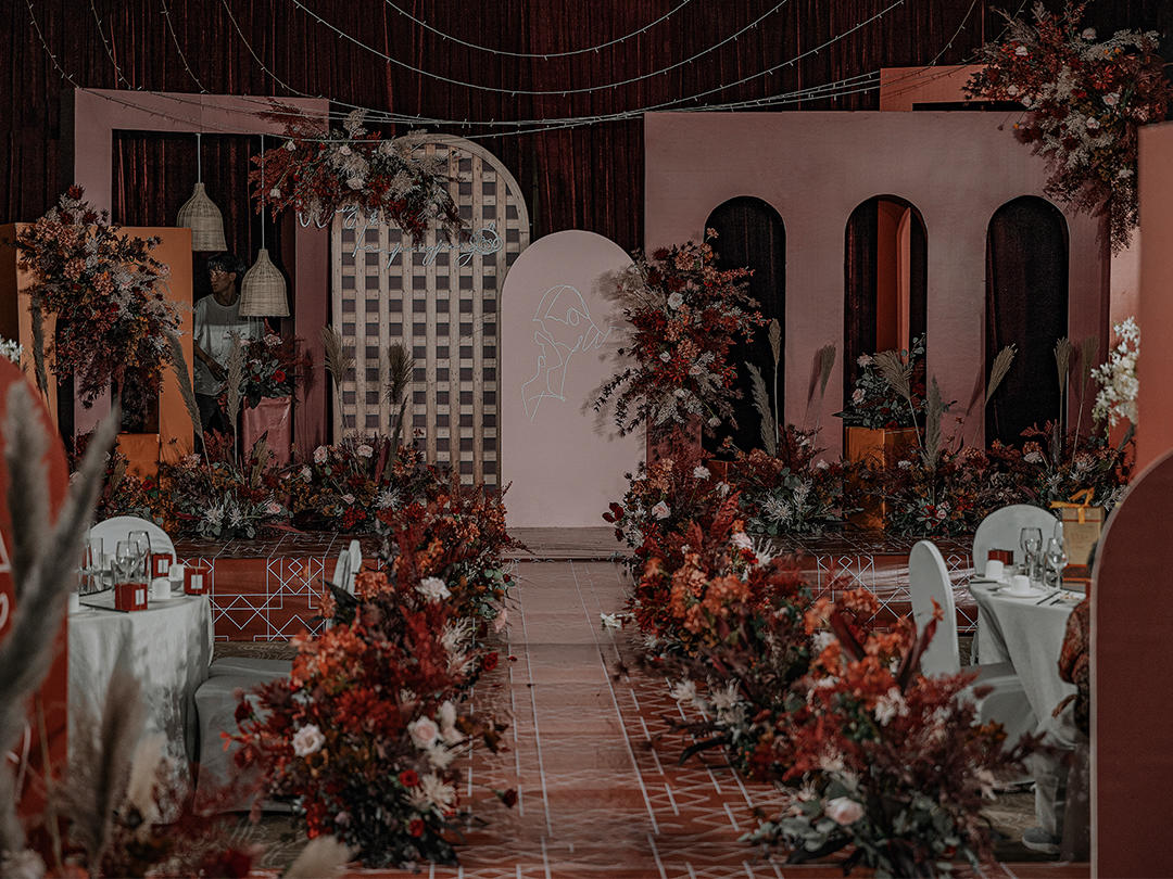 中国馆酒店复古美式几何简约红色婚礼