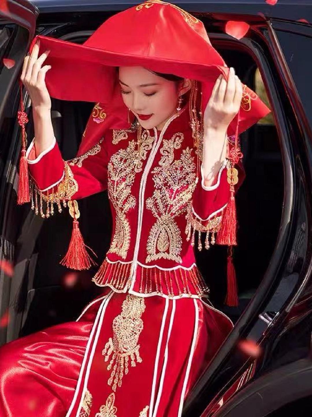 2580婚礼当天礼服跟妆全包套餐