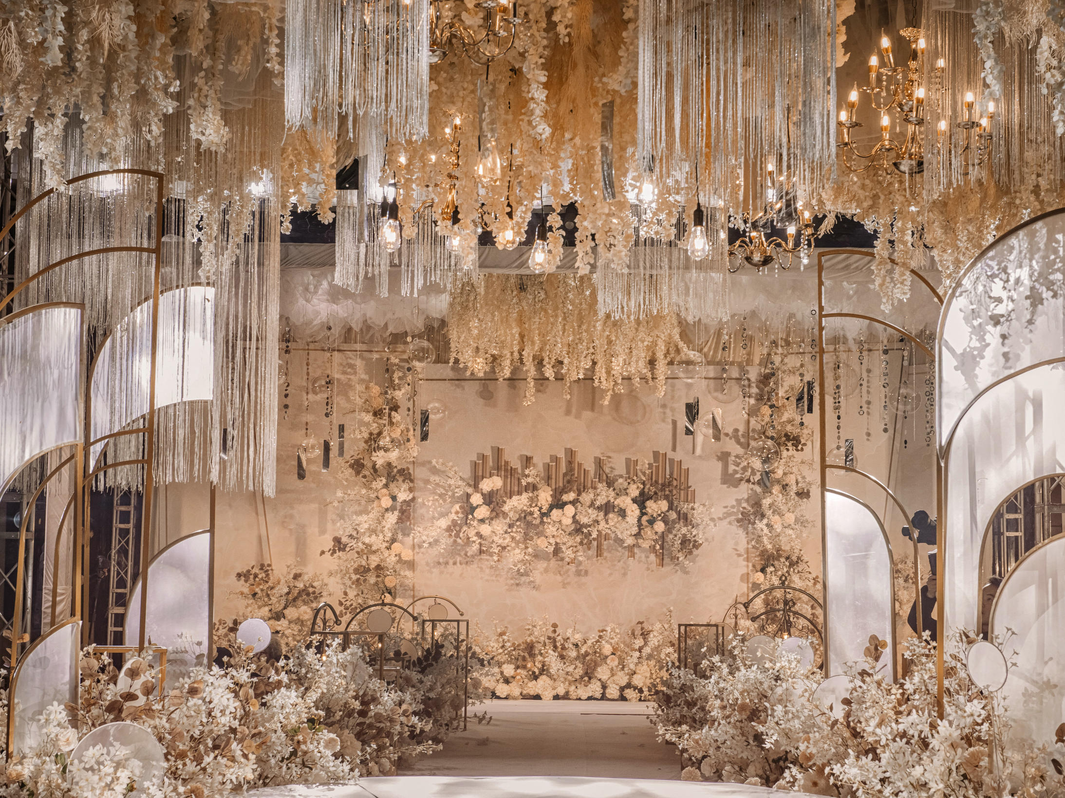 【2020年爆款】跃金 | 香槟金色婚礼 送婚纱