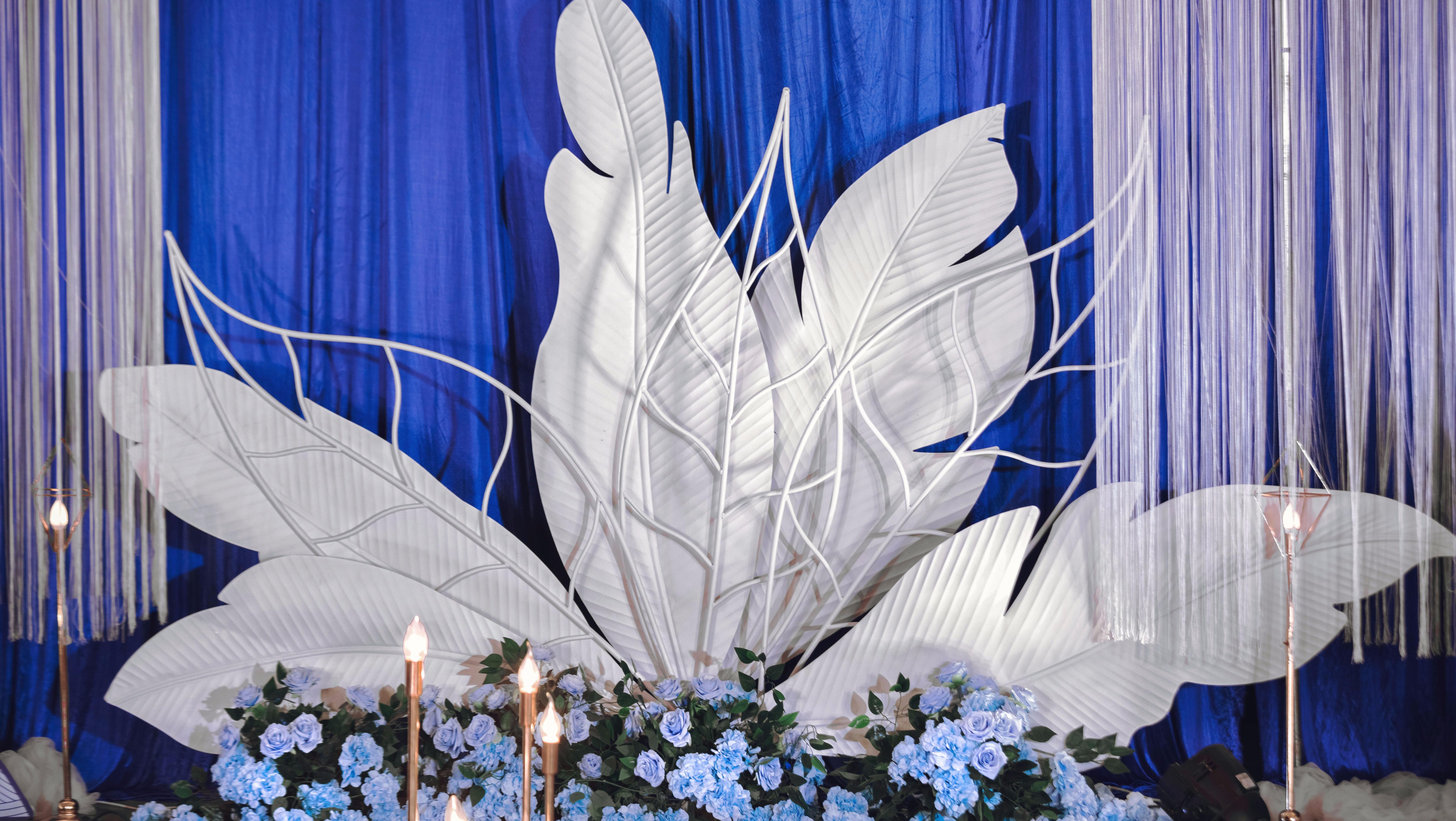 婚融界婚礼 特价推广 暗场效果 服务团队