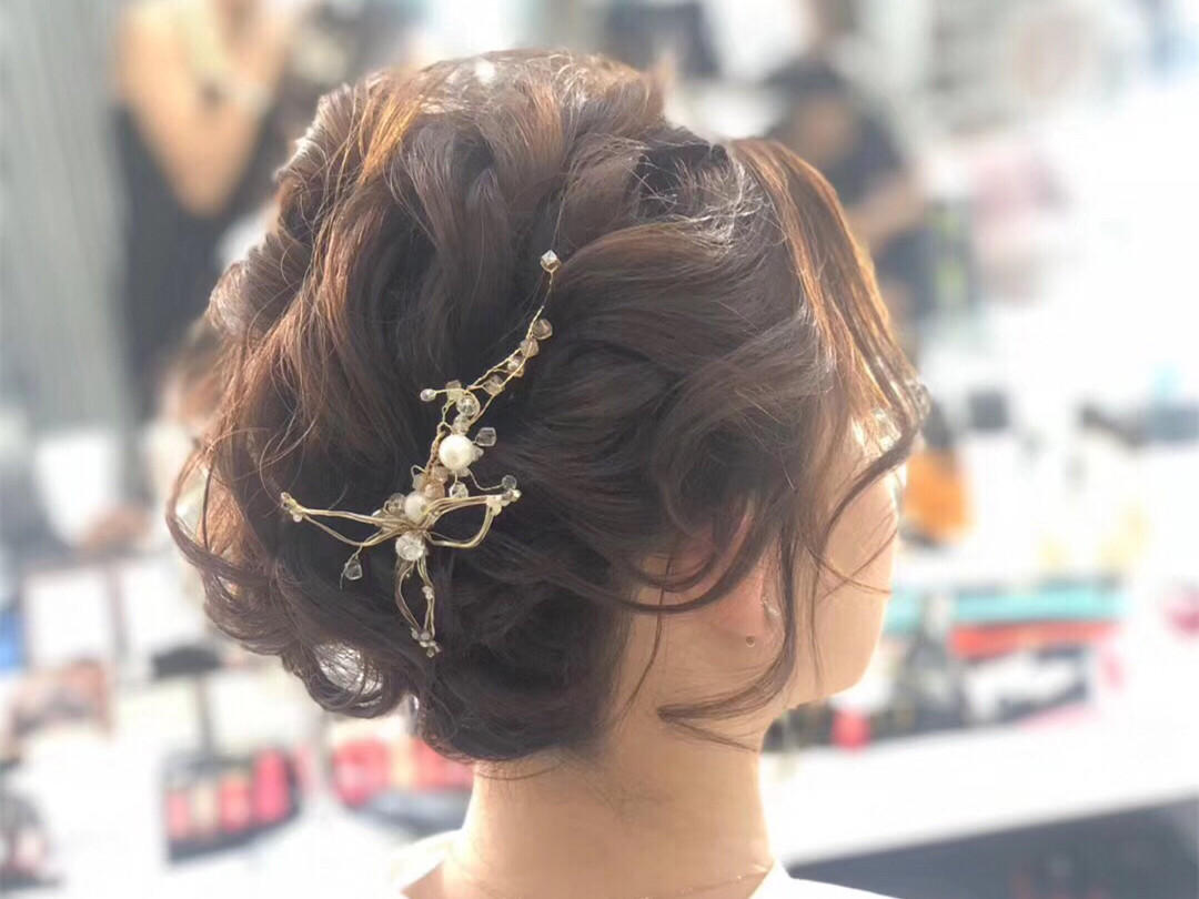 婚纱季定首席跟妆+精品伴娘服