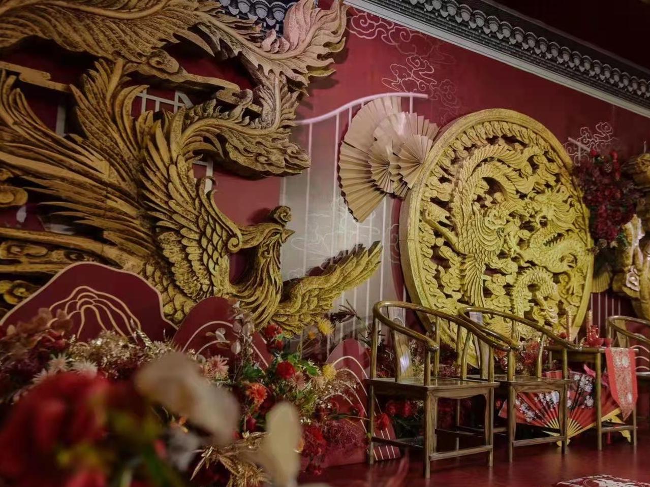 所谓伊人，在水一方  新中国红 六安花海阁