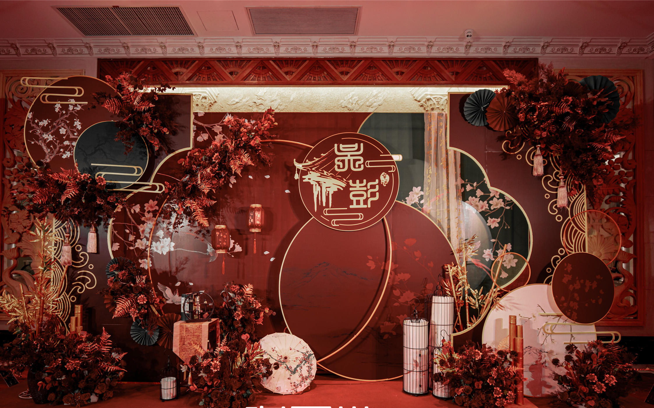 洛丽塔婚庆+三乡名座假日酒店丨红色新中式婚礼