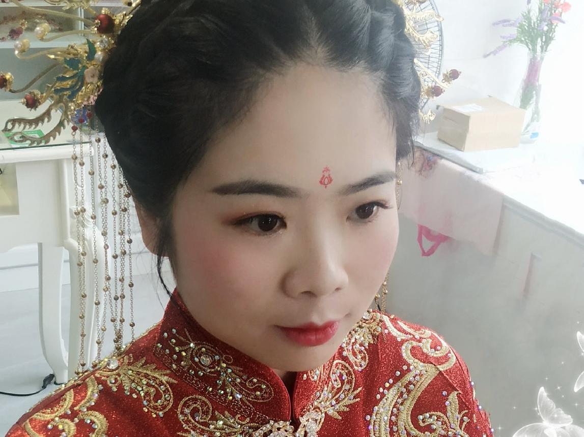 莆田首席化妆师森系唯美半天跟妆 婚礼化妆  