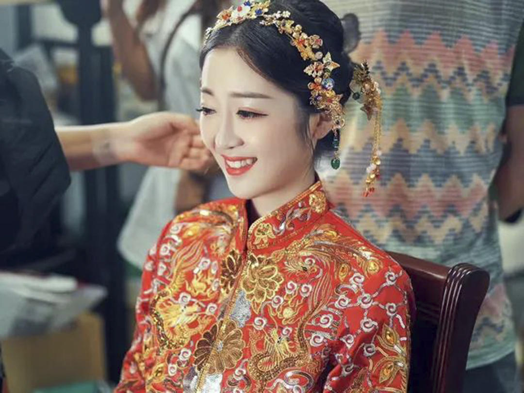 资深化妆师全程跟妆三款唯美造型