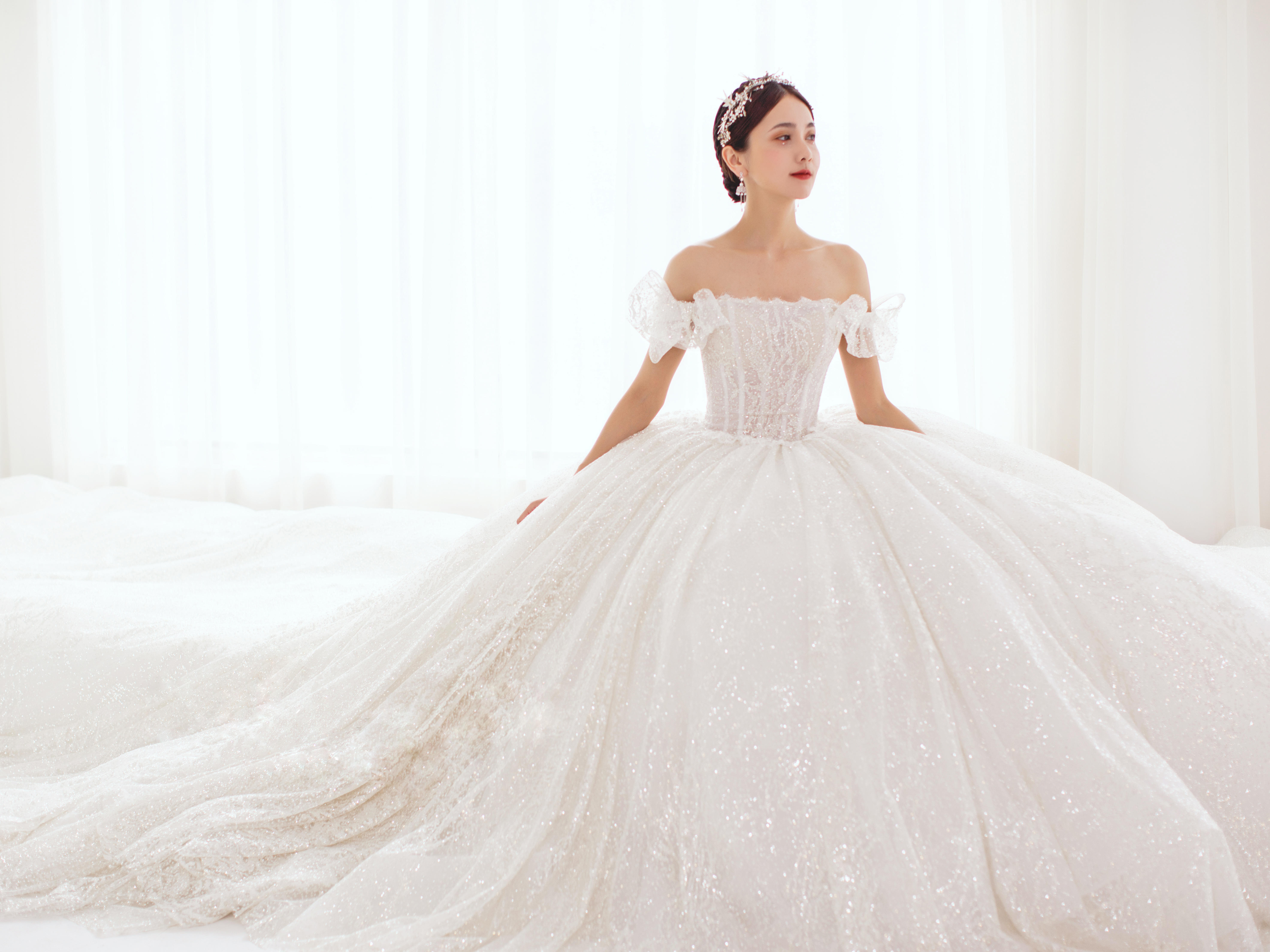 周公子高级定制 轻奢婚纱礼服