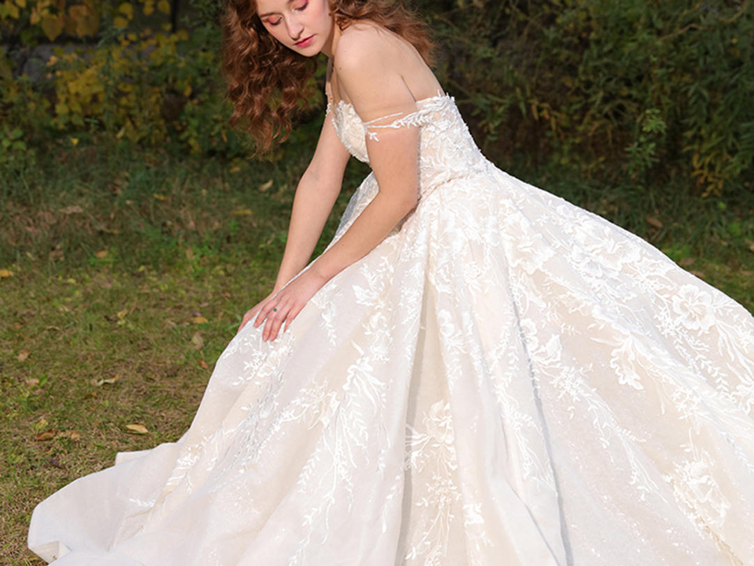 2019嫁日轻奢出门纱+主纱+敬酒服+跟妆套系