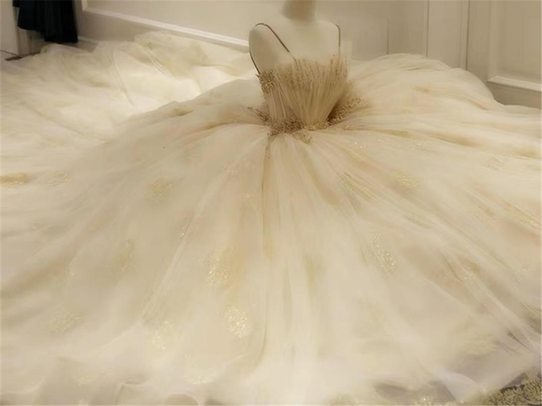 特惠九件套新娘婚纱礼服套餐