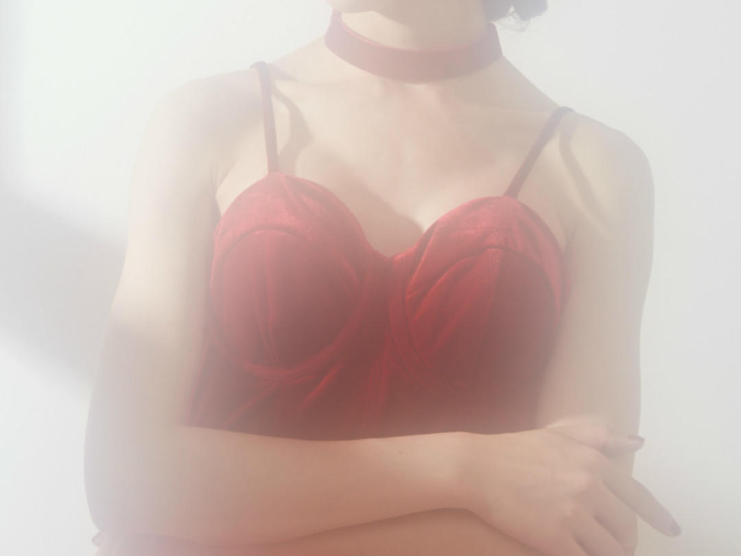 简约高级气质款缎面敬酒礼服