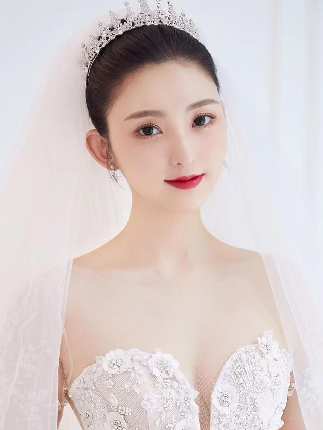 【满足你对婚纱的所有期待】3280RMB送跟妆