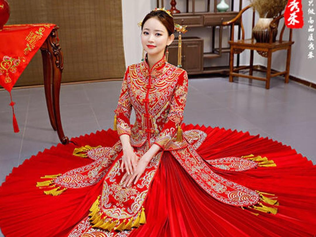 高端齐地婚纱+重工刺绣秀禾服+敬酒礼服超值套餐