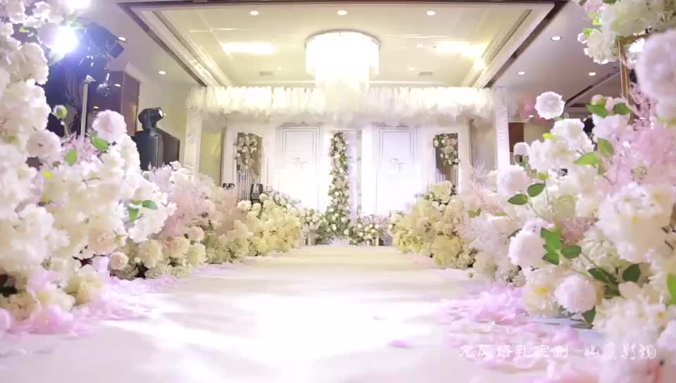 12-25桌香槟色清新婚礼  送人员