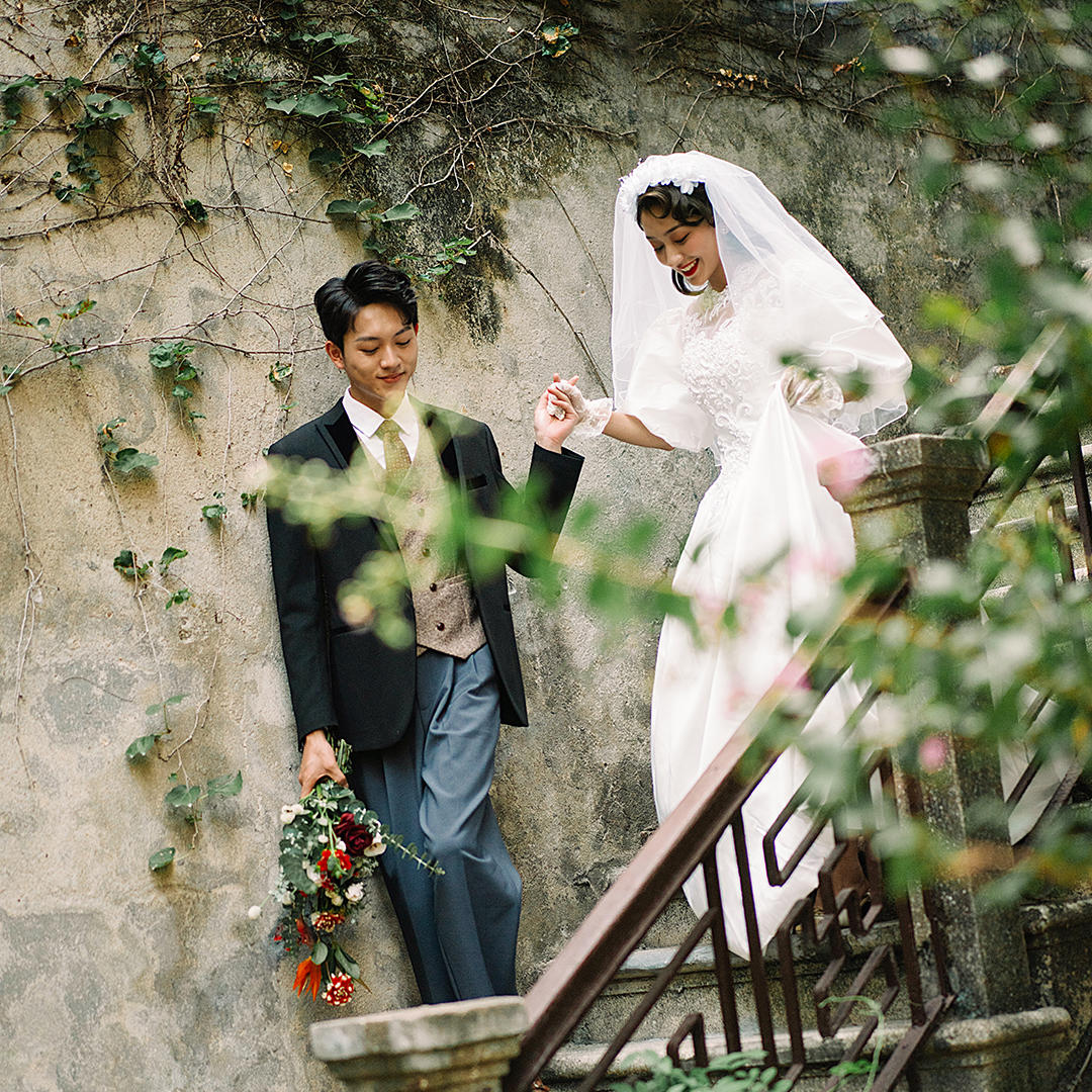 研發(fā)團(tuán)隊(duì)婚紗照+微電影套餐