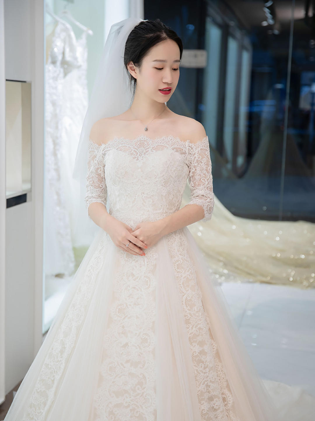 潮婚节特惠，1999元抢订轻纱系列五件套