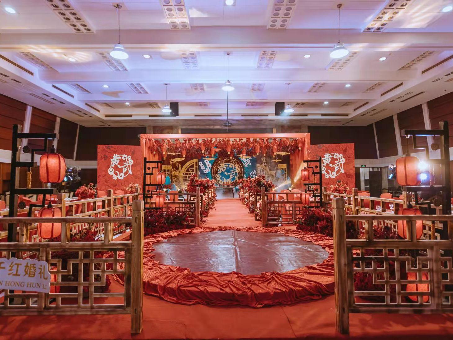 传统中式红色婚礼     
