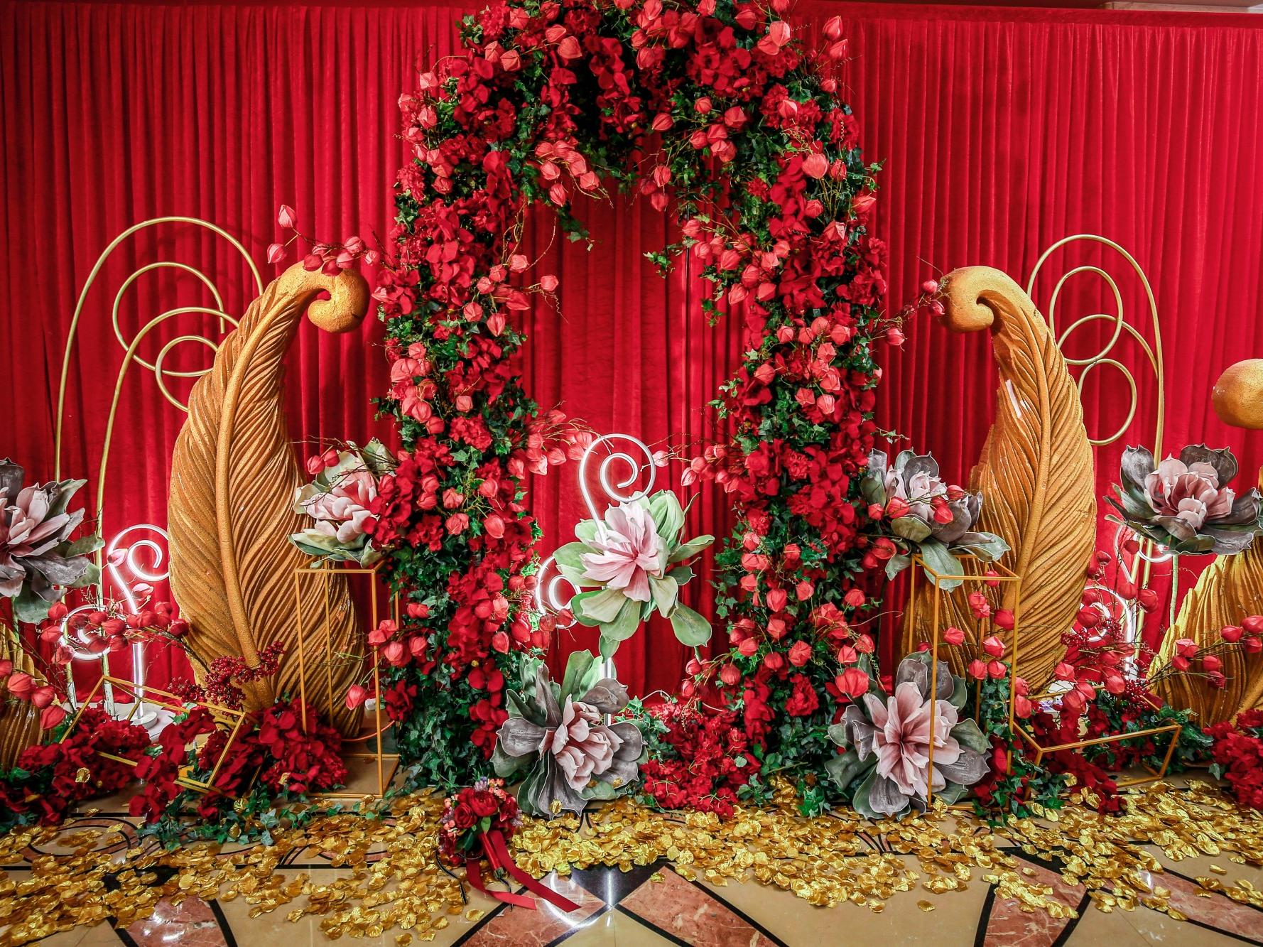 欧式罗马婚礼（送资深四大+婚车花艺+主题甜品）