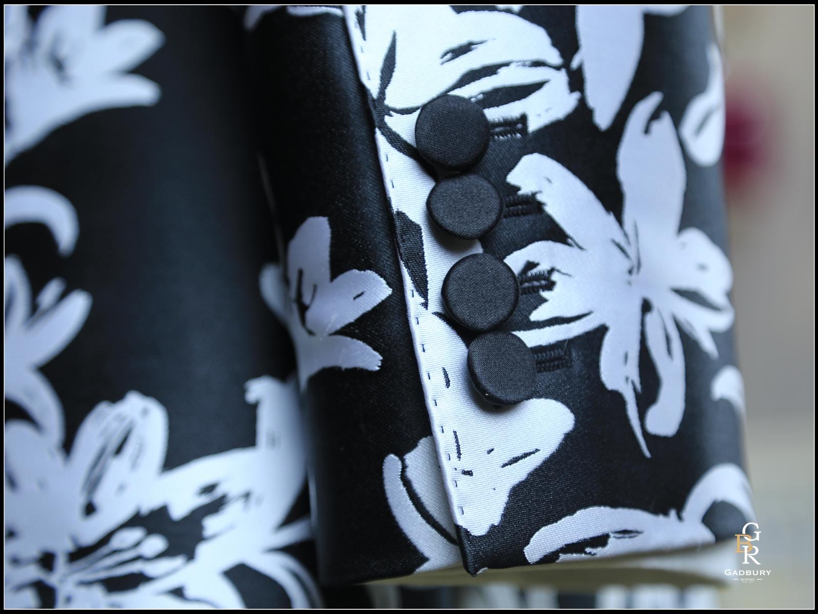 【永恒系列】百合优雅品质黑白提花西服