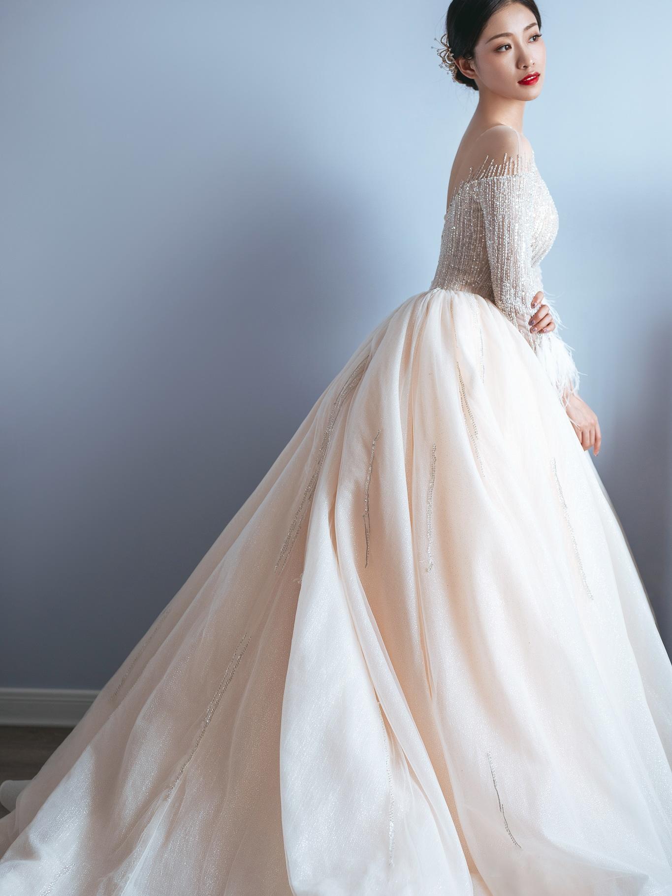 【全网低价套餐】秀禾+仪式纱+敬酒服+跟妆+男装