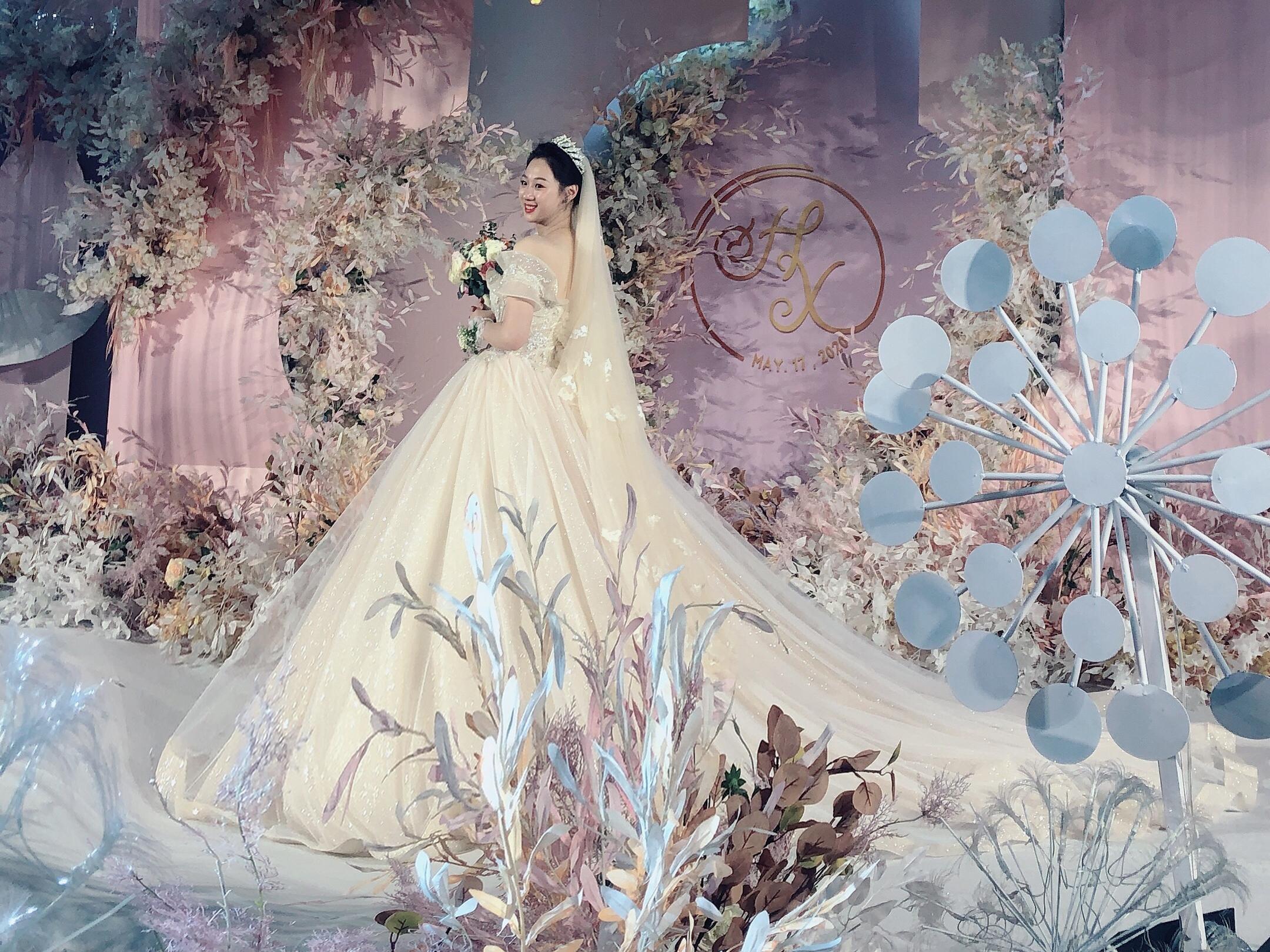 优雅精致-高级化妆师跟妆 手法细腻