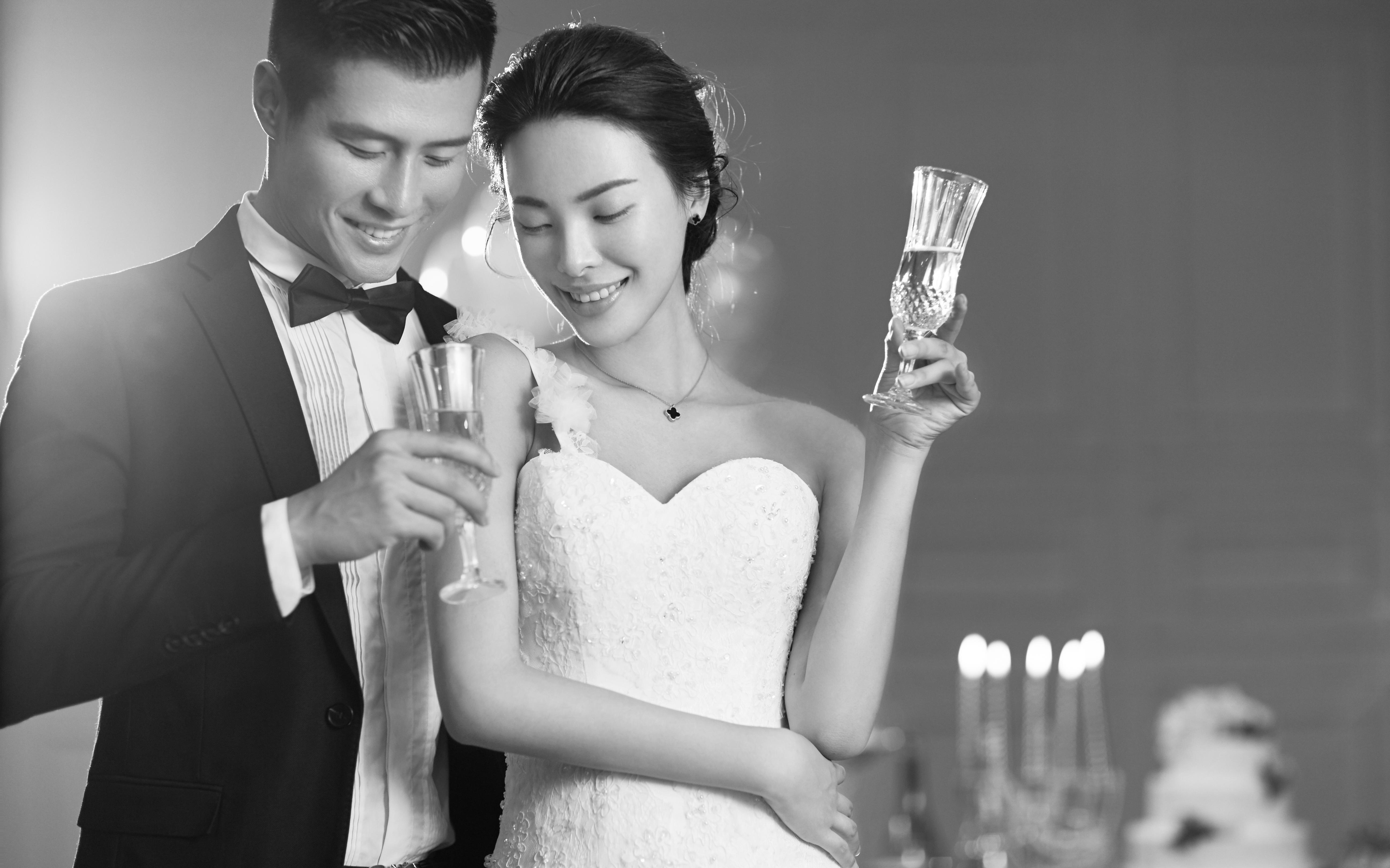 水瓶座高端定制2999婚纱套餐内外景沟通制