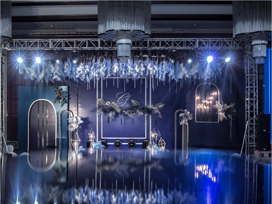 2020蓝色高端大气婚礼