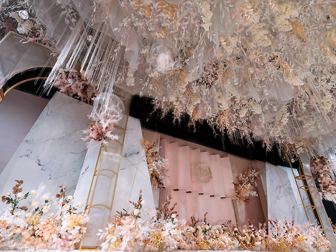 【温馨森系】粉色花丛中的小浪漫 花式帘幔的爱情