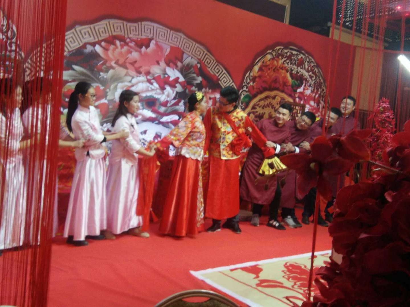 《龙凤呈祥》：古典爱情观的真诚。忠贞和宽容