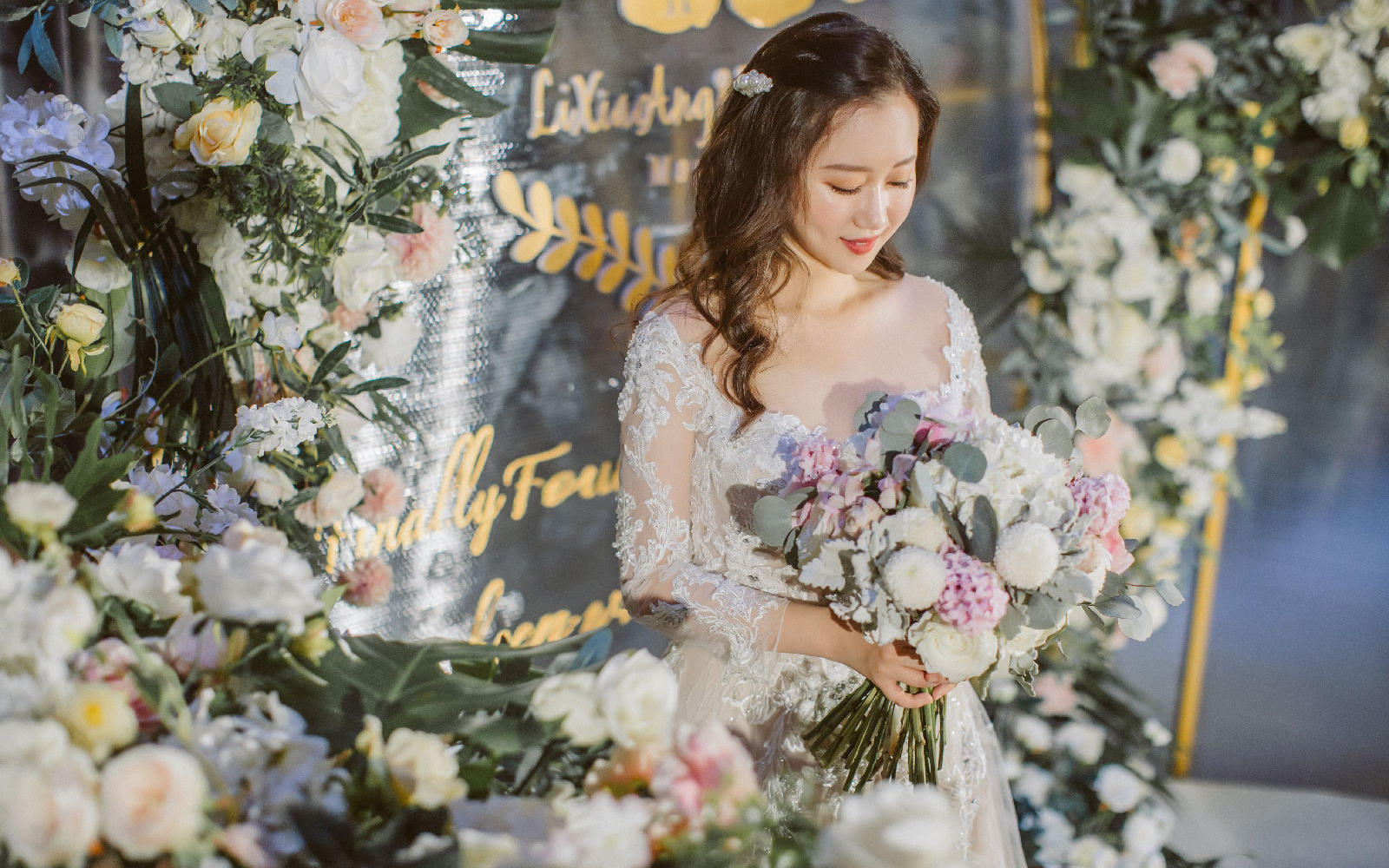 之恩婚纱 · Daily