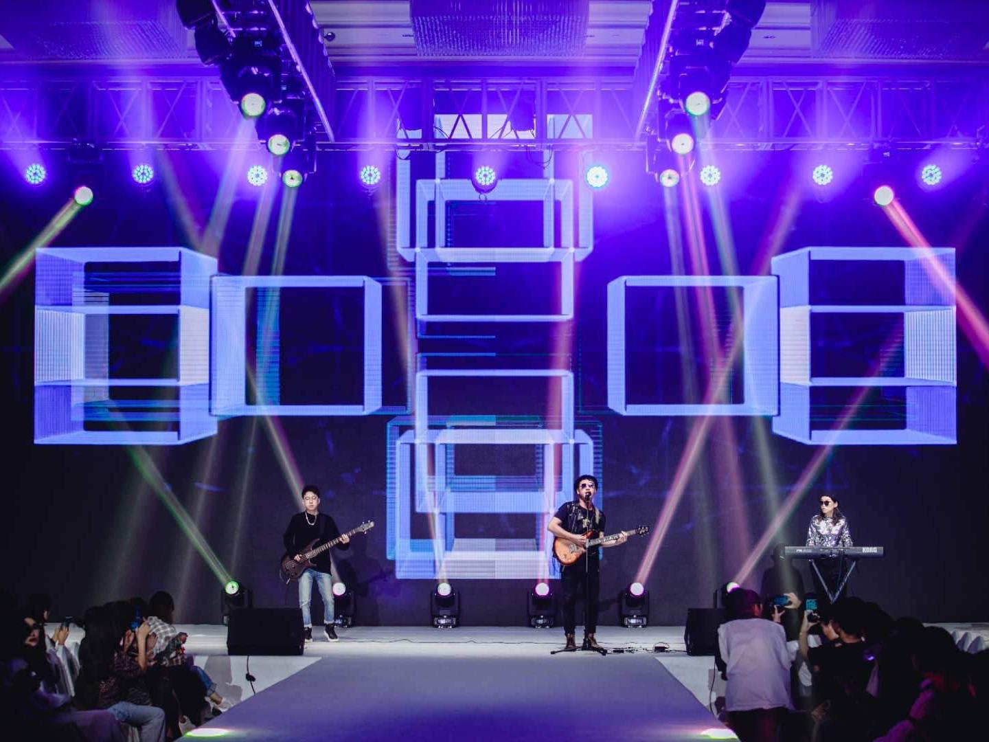 「超人气套餐超」婚礼主持+爵士乐队+好声音歌手