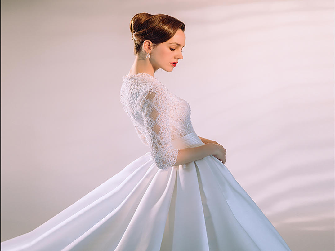 【楼·蘭君】时尚复古蕾丝缎面婚纱超值4件套