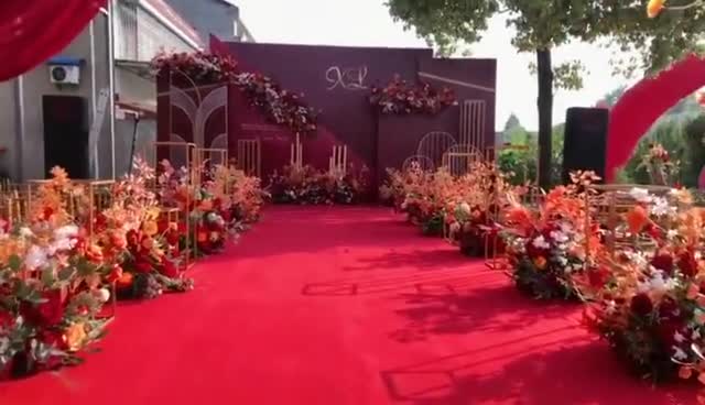 金满庭婚礼 乡村户外庭院婚礼喜庆红