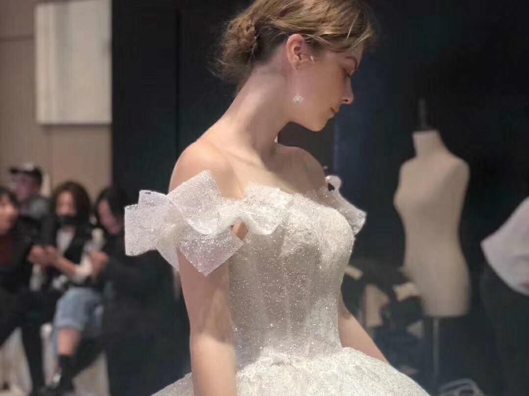 婚礼单日【资深跟妆+全场任选三件套】